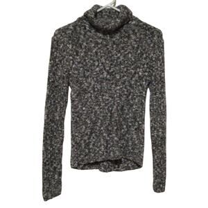 VTG One Step Up Women’s Black & White Pullover Long Sleeve Sweater – Size Medium